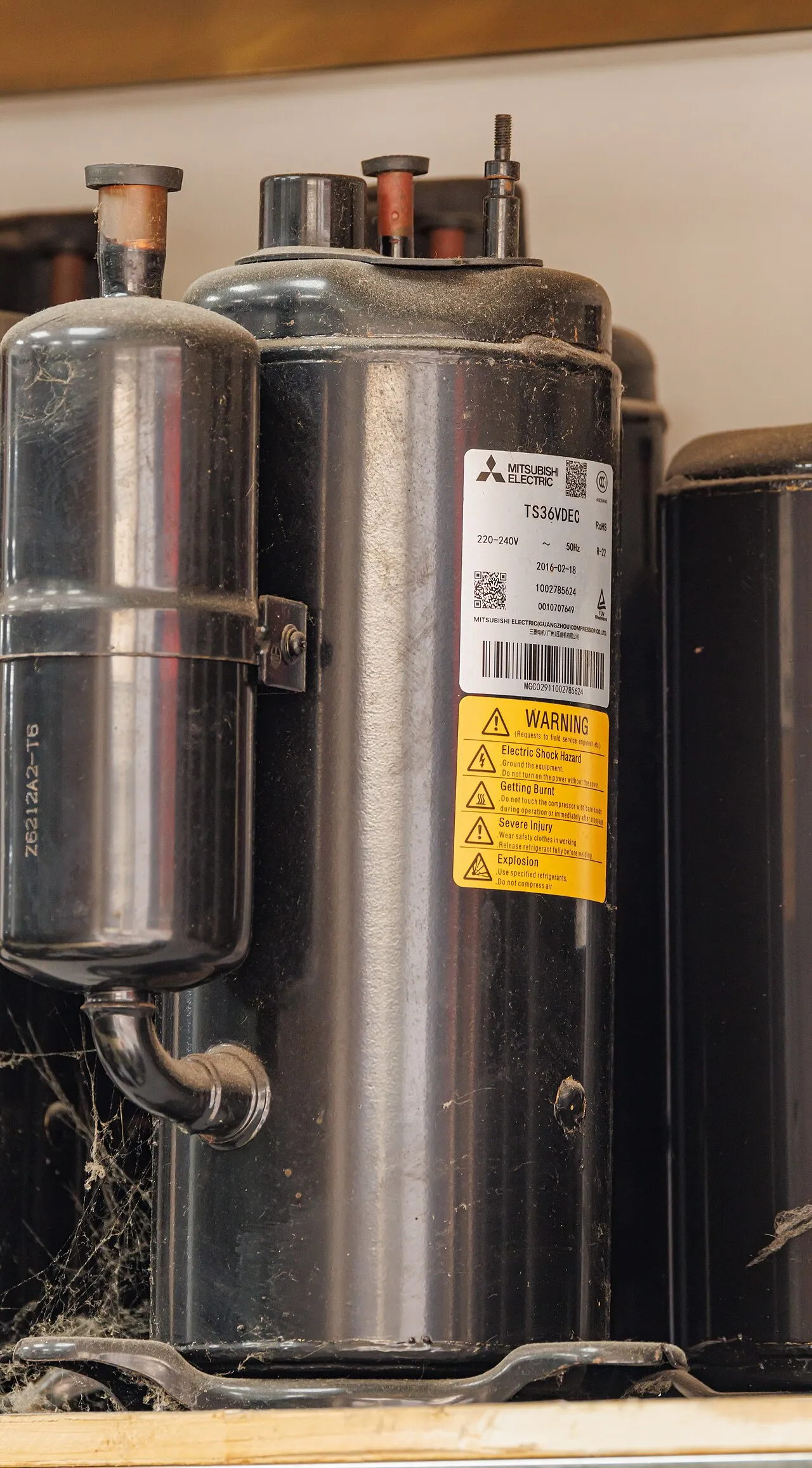 An air conditioning compressor unit, the sealed component that pressurizes refrigerant An air conditioning compressor unit, the sealed component that pressurizes refrigerant